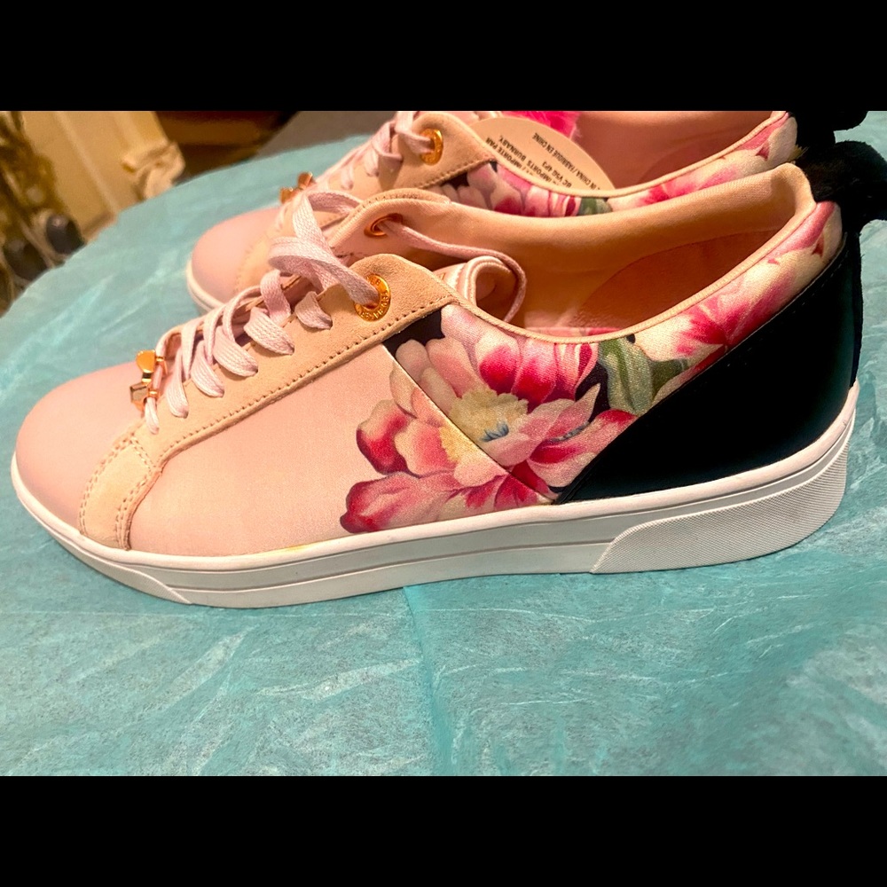 Ted Baker Floral Satin Sneakers  Size 9 They are a pale pink